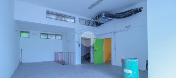 4-Zimmer Büro in Vaprio d'Adda, Italy, Nr. 275728 16