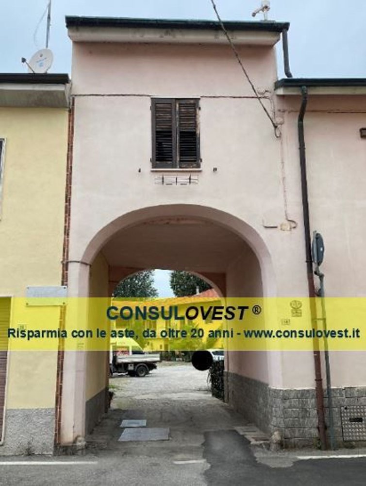 2 rooms Apartment in Garbagnate Milanese, Italy No. 182620