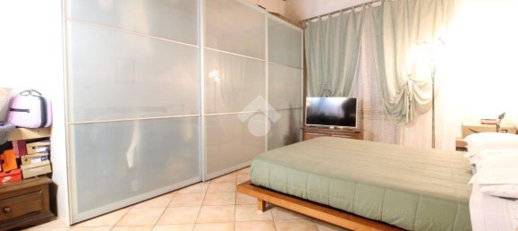 2 bedrooms Apartment in Livorno, Italy No. 146499 3