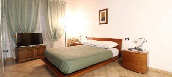 2 bedrooms Apartment in Livorno, Italy No. 146499 4