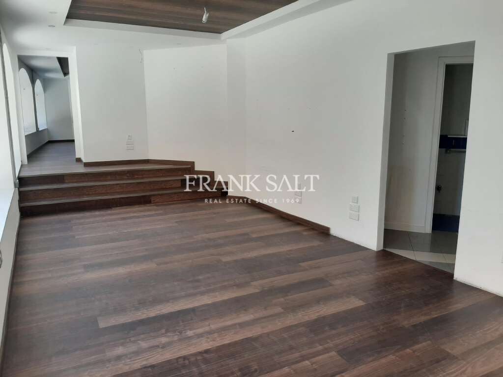  محل تجاري في Sliema, Malta 110متر مربع رقم 11739