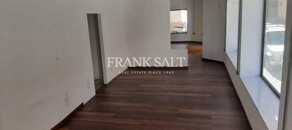  محل تجاري في Sliema, Malta 110متر مربع رقم 11739 2