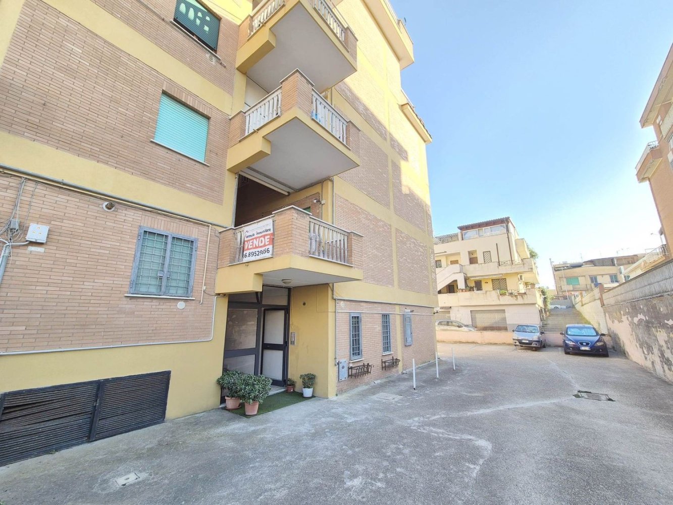 2 bedrooms Apartment in Pomezia, Italy No. 342199