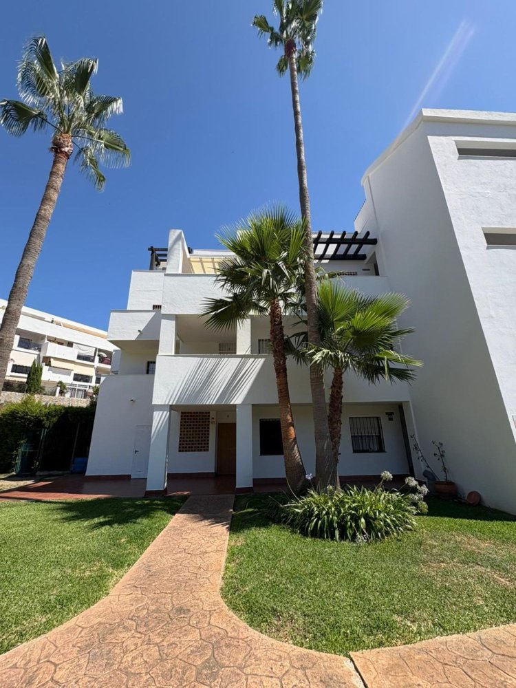 Квартира с 3 спальнями в Михас, Испания № 148155