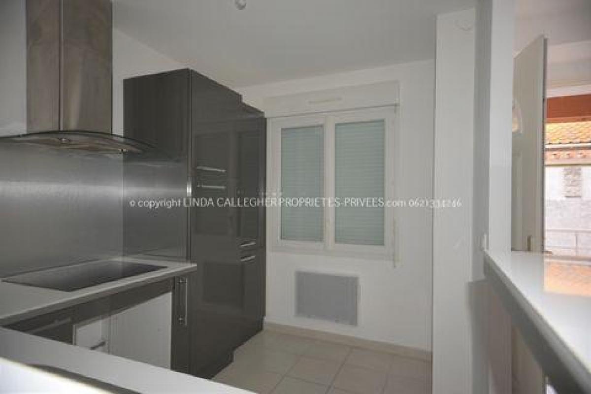 3 bedrooms Condo in Narbonne, France No. 36575