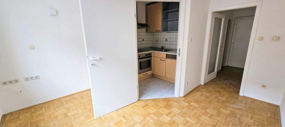 2 rooms Apartment in Gries, Austria No. 154366 3