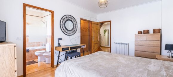 Villa de 4 dormitorios en Leiria, Portugal No. 17681 17