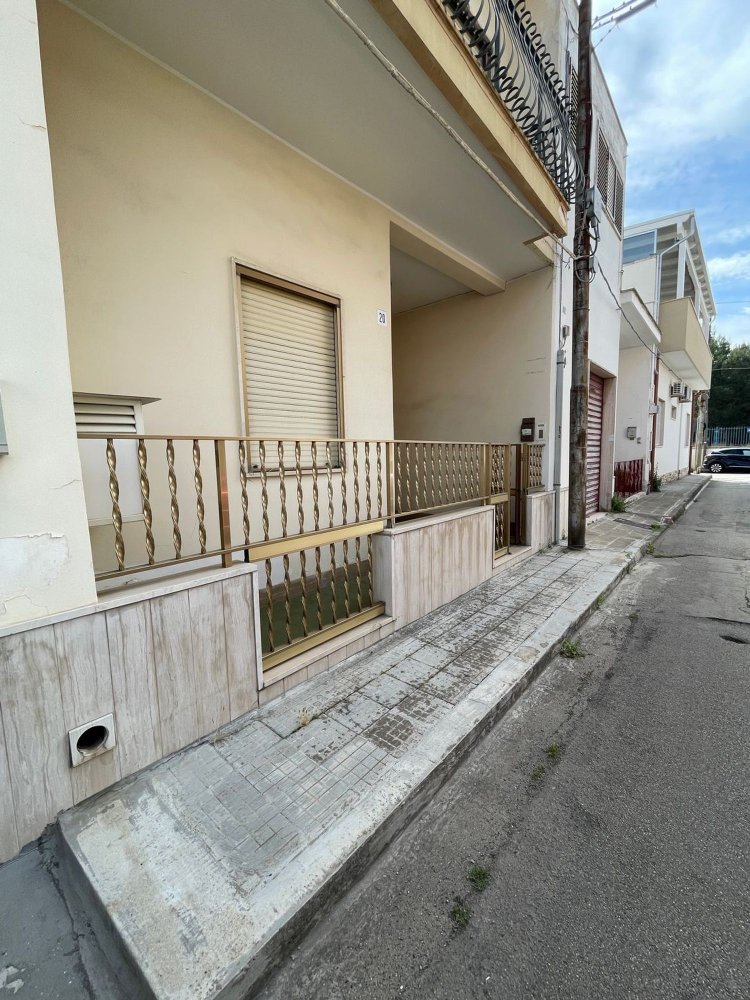 4-salle Appartement à Galatina, Italy No. 131227