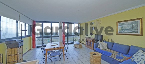 Квартира с 2 спальнями в Манерба дель Гарда, Италия № 158558 3