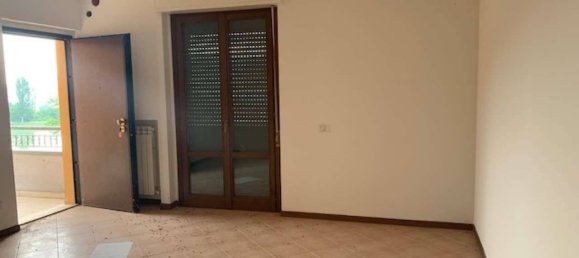 2غرفة مكتب في Montecalvo in Foglia, Italy رقم 77345 13