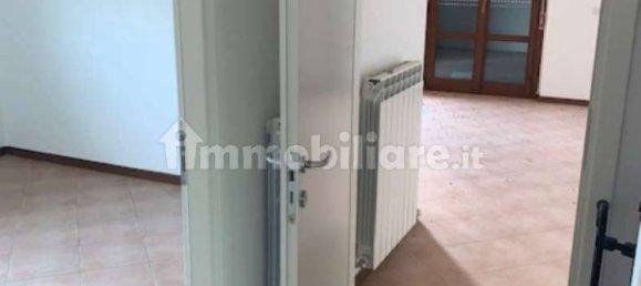 2غرفة مكتب في Montecalvo in Foglia, Italy رقم 77345 16