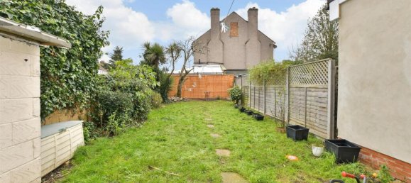 4 غرف نوم منزل في Essex, United Kingdom رقم 3988 4