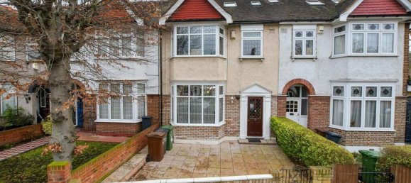 4 غرف نوم منزل في Essex, United Kingdom رقم 3988 2