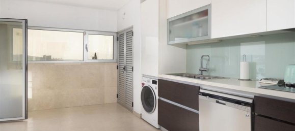 3 bedrooms Apartment in Oeiras, Portugal No. 94436 4