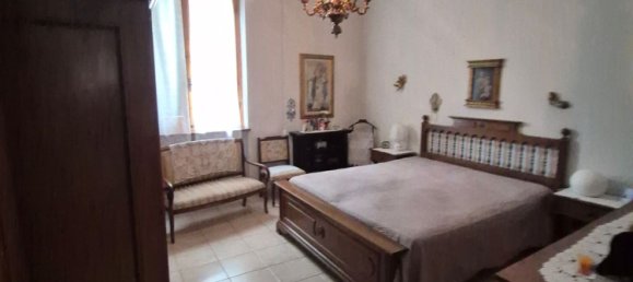 6 bedrooms Apartment in Florence, Italy No. 316796 23