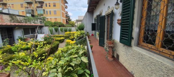 6 bedrooms Apartment in Florence, Italy No. 316796 4