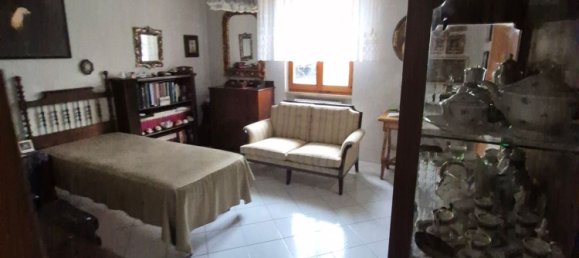 6 bedrooms Apartment in Florence, Italy No. 316796 17