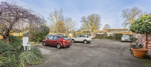 1 bedroom Apartment in Egham, United Kingdom No. 8658 11