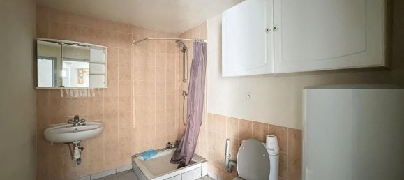 Casa de 3 dormitorios en Montlucon, France No. 272493 4