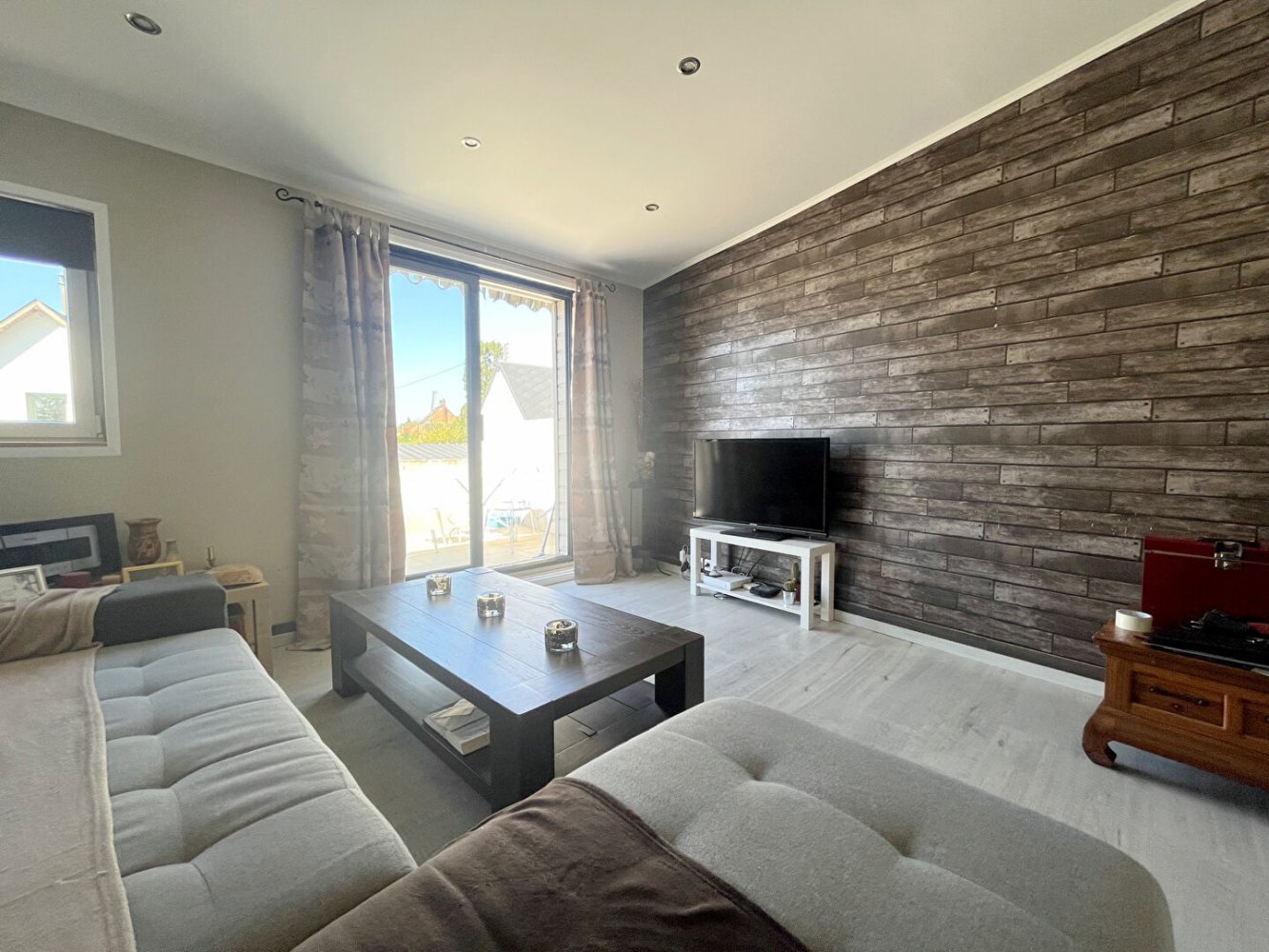 2 bedrooms Duplex in Amblainville, France No. 63474