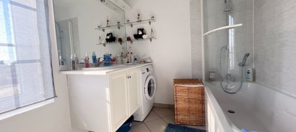 2 bedrooms Duplex in Amblainville, France No. 63474 3