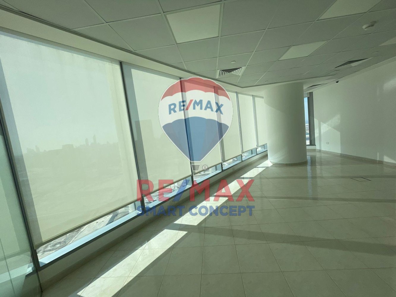166.3m² Office in Al Reem Island, UAE No. 55108