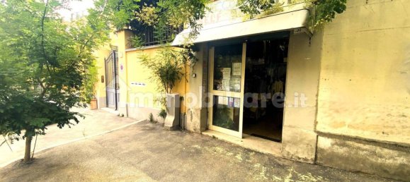 1 room Commercial property in Rome, Italy No. 317277 3