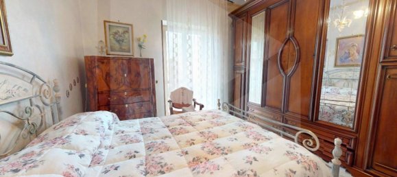4 rooms Apartment in Pomigliano d'Arco, Italy No. 18527 16