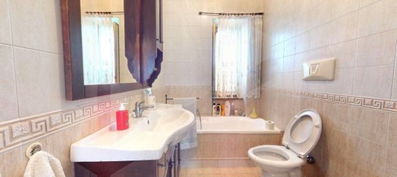 4 rooms Apartment in Pomigliano d'Arco, Italy No. 18527 23