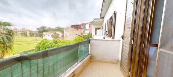 4 rooms Apartment in Pomigliano d'Arco, Italy No. 18527 6