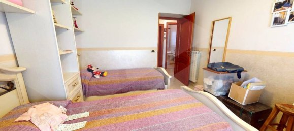 4 rooms Apartment in Pomigliano d'Arco, Italy No. 18527 2
