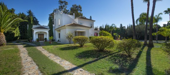 3 bedrooms Villa in Marbella, Spain No. 117165 5