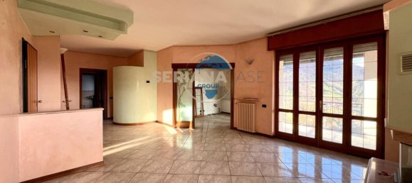 Apartamento de 4 habitaciónes en Gandino, Italy No. 6363 12