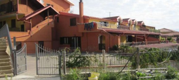 Apartamento de 7 divisões em Cerisano, Italy N.º 181521 2