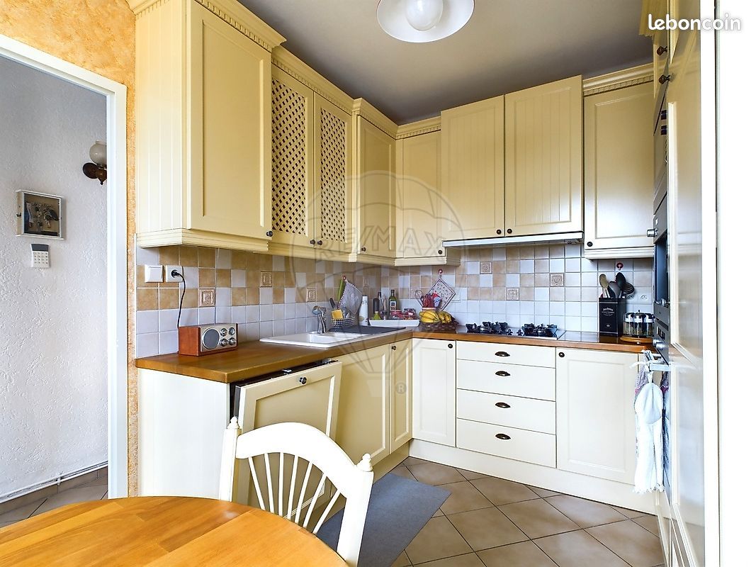 4 غرف نوم منزل في Mont-Saint-Martin, France رقم 55035