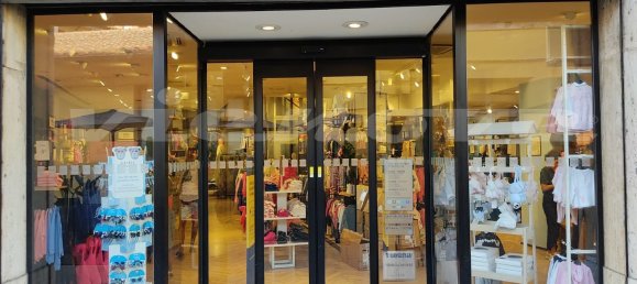 Gewerbliche Immobilie in Orbetello, Italy 800m², Nr. 221832 2