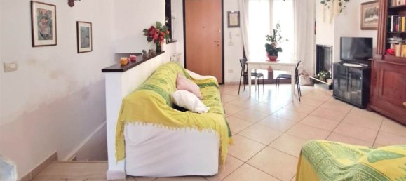 5 bedrooms House in Follonica, Italy No. 331446 3