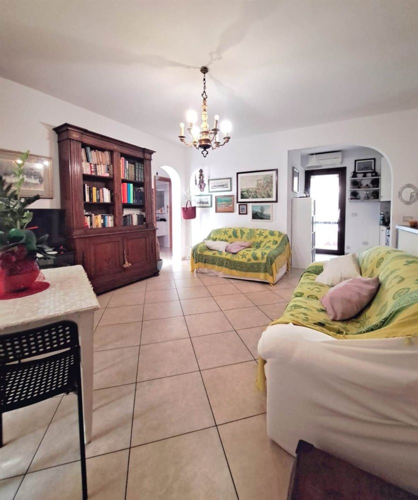 5 bedrooms House in Follonica, Italy No. 331446