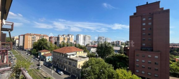 Apartamento de 3 dormitorios en Milan, Italy No. 363777 9