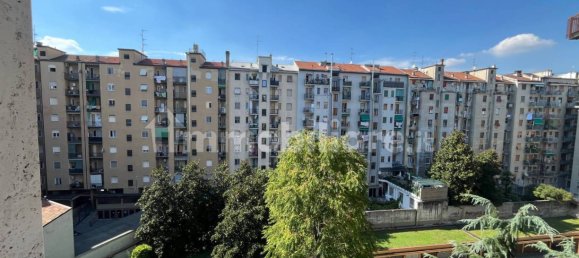 Apartamento de 3 dormitorios en Milan, Italy No. 363777 15