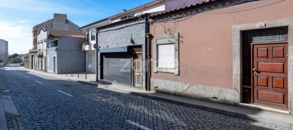3 bedrooms Villa in Porto, Portugal No. 14314 25