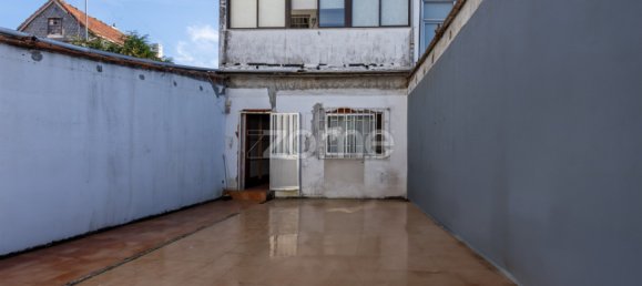 3 bedrooms Villa in Porto, Portugal No. 14314 22