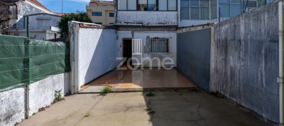 3 bedrooms Villa in Porto, Portugal No. 14314 23