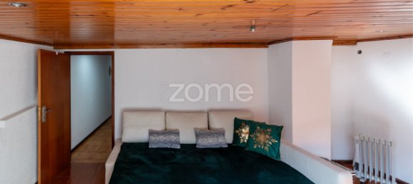 3 bedrooms Villa in Porto, Portugal No. 14314 2