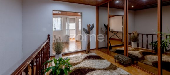 3 bedrooms Villa in Porto, Portugal No. 14314 13