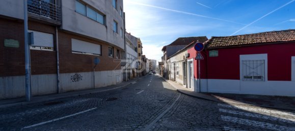 3 bedrooms Villa in Porto, Portugal No. 14314 27