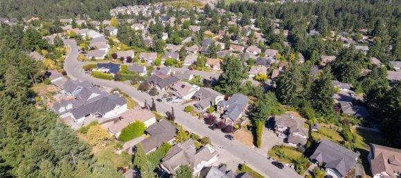 5 bedrooms House in British Columbia, Canada No. 1145 5