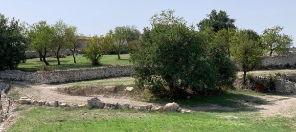 Дом с 7 комнатами в Модика, Италия № 238224 27