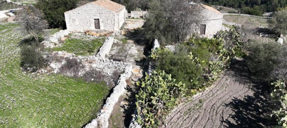 Дом с 7 комнатами в Модика, Италия № 238224 17