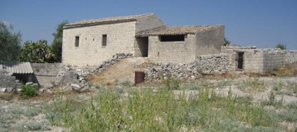 Дом с 7 комнатами в Модика, Италия № 238224 25